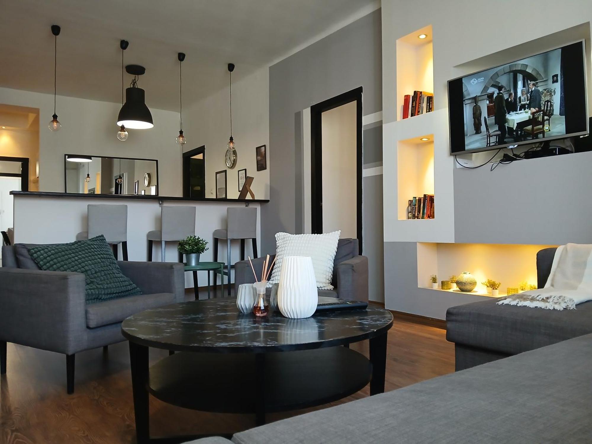 27 Shades Of Apartament